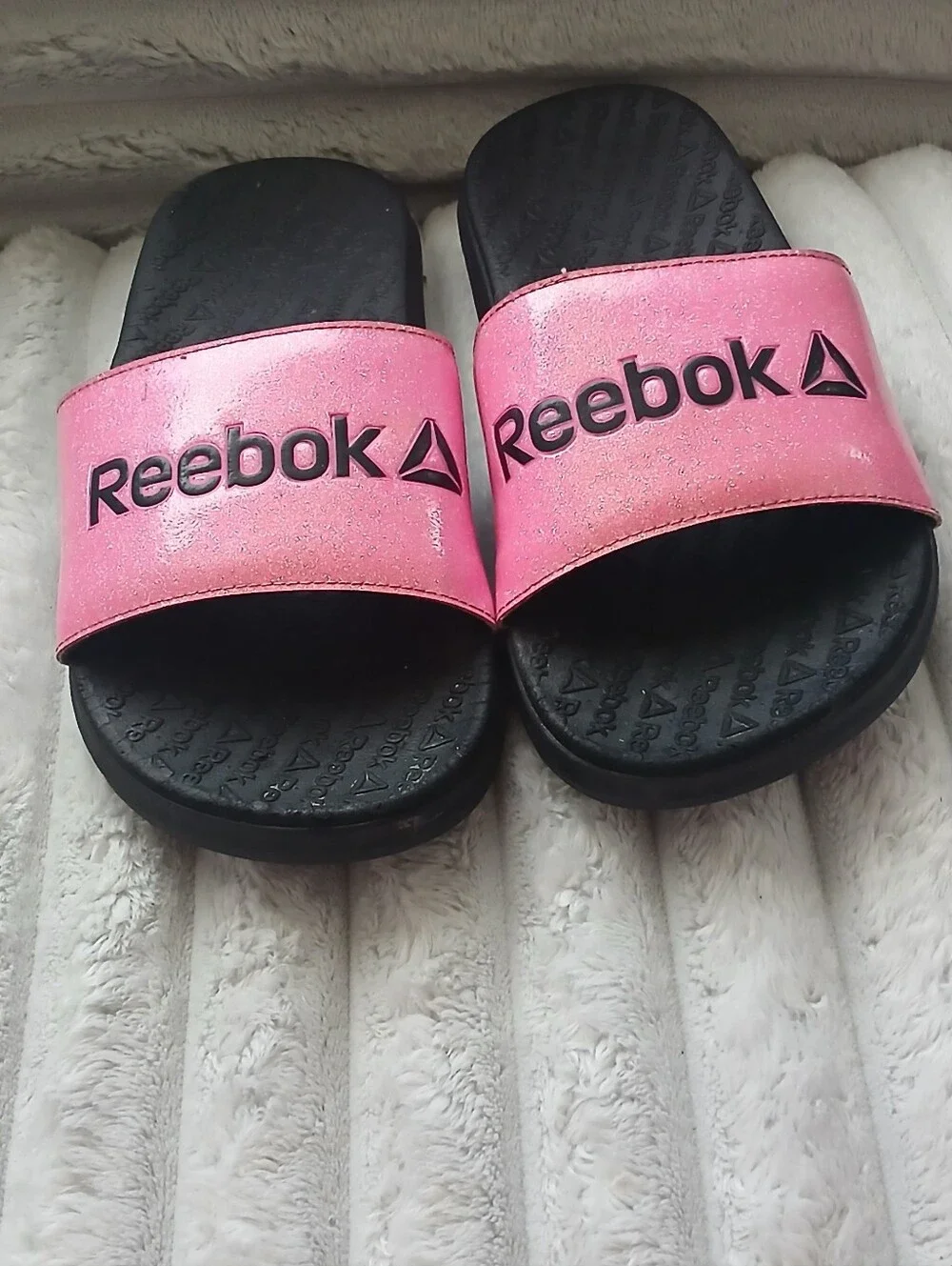 Reebok Girls Glitter Pink and Black Slide Sandals